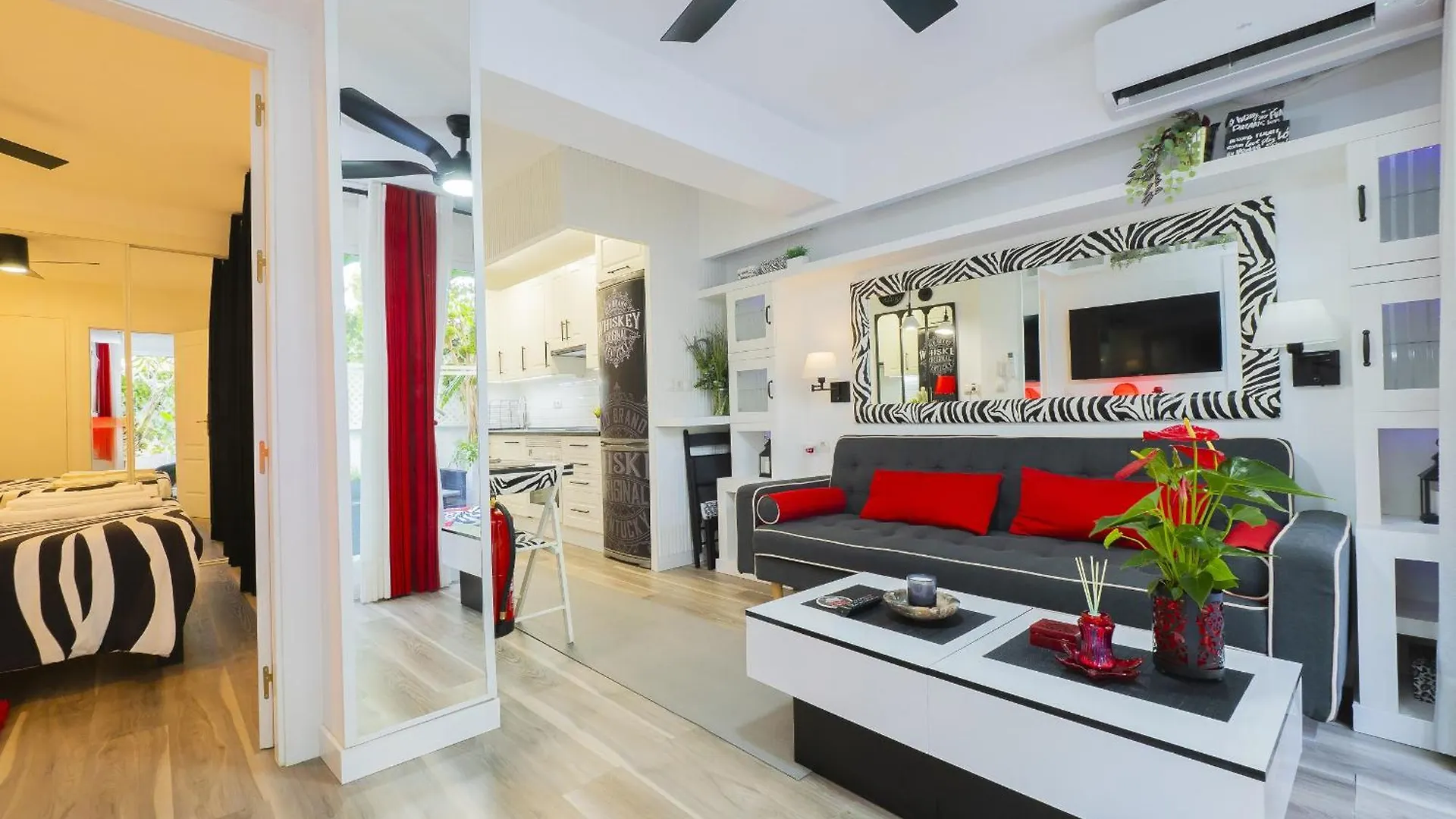 Cubo'S Poseidon Apartment 2 & Pool Benalmadena Spain