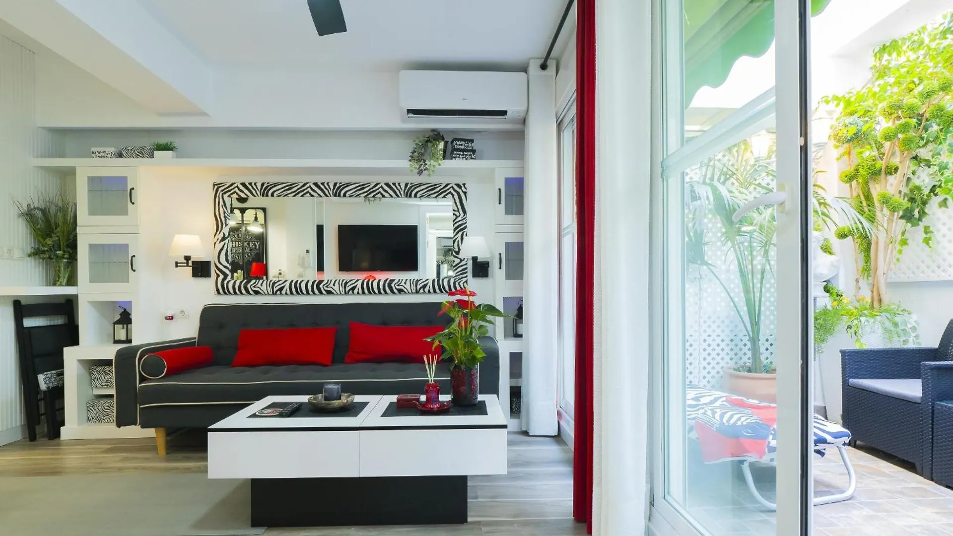 Guest house Cubo'S Poseidon Apartment 2 & Pool Benalmadena